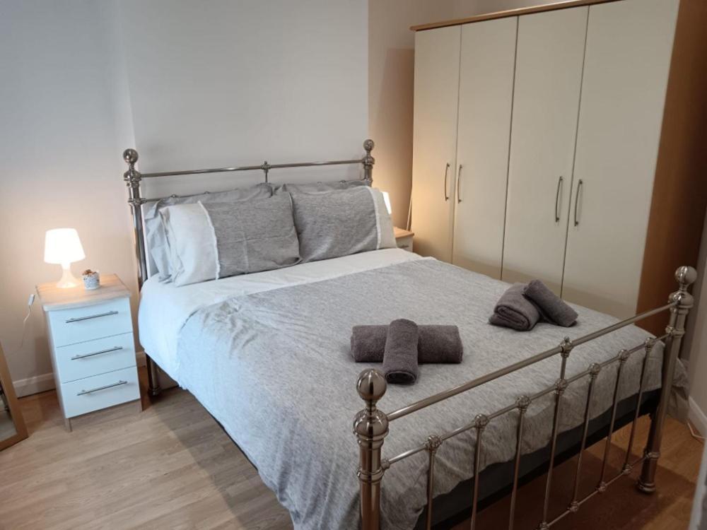 Welcome To This Flat Kettering Exteriör bild