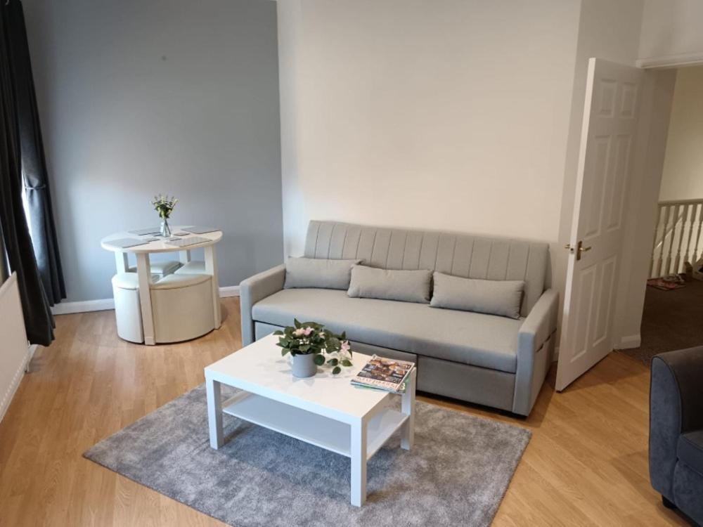 Welcome To This Flat Kettering Exteriör bild